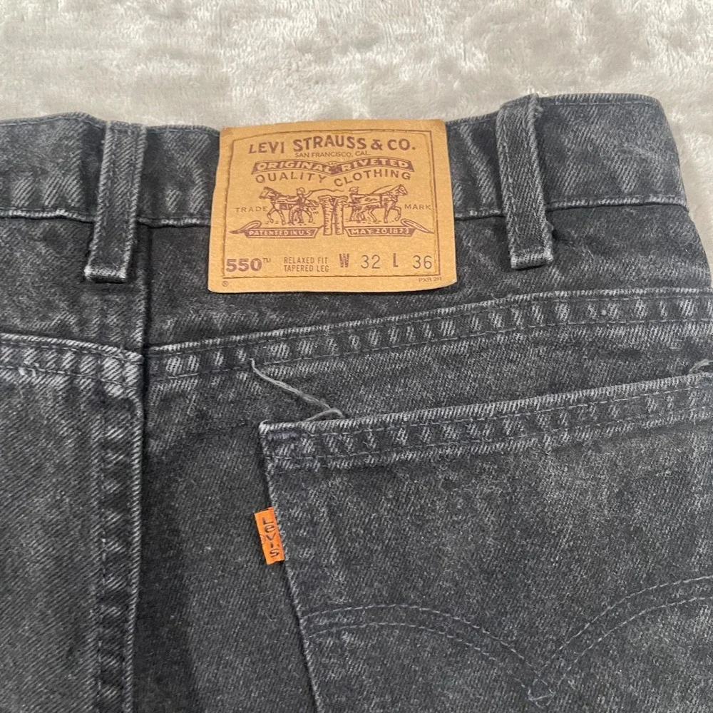 Vintage Levis 550 Jeans Mens 32x36 Black Relaxed Tapered Made in USA 90s
